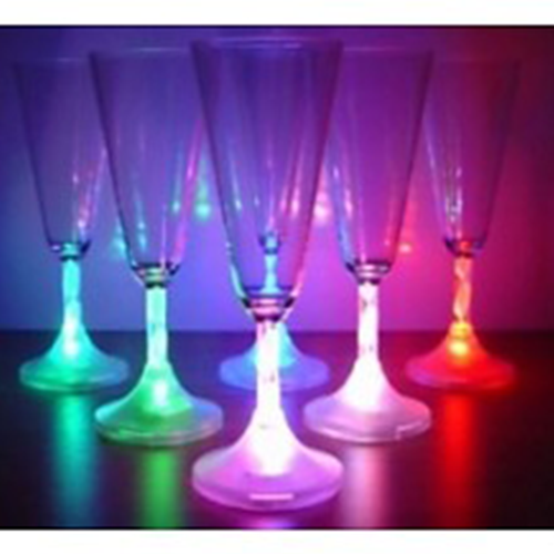 Champagneglas met 7 kleuren ledverlichting - Partydrink Champagneglas met 7 kleuren ledverlichting - Partydrink